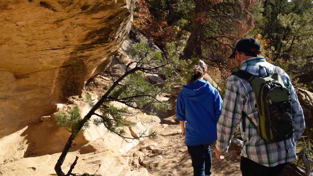 Hiking to Petroglyphs