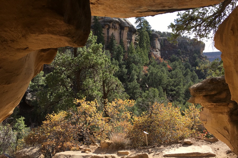 Hiking to Petroglyphs